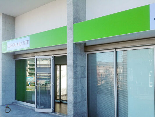 Agrogarante reclamo luminoso