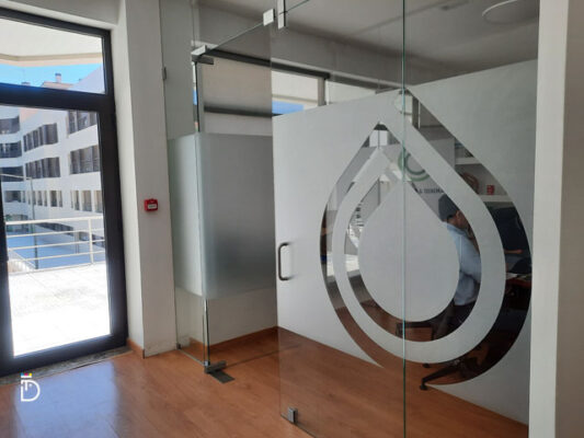 Tipos de Vinil 3 Jerónimo & Teixeira interior vinil recorte fosco