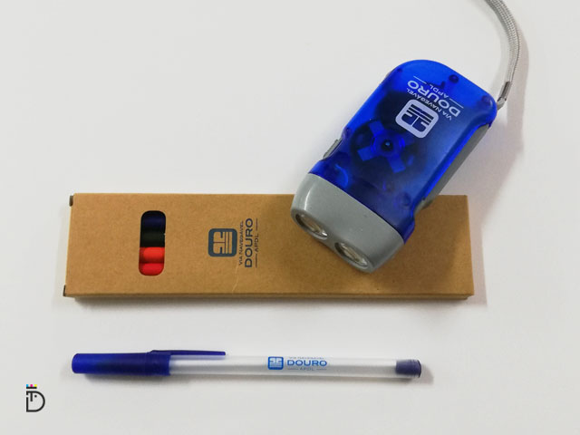 Lápis cor caneta lanterna Via Navegável Douro