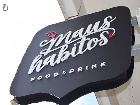 Maus Hábitos bar reclamo