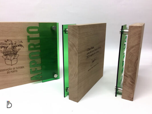 Troféu madeira e acrílico Associação Futebol Porto