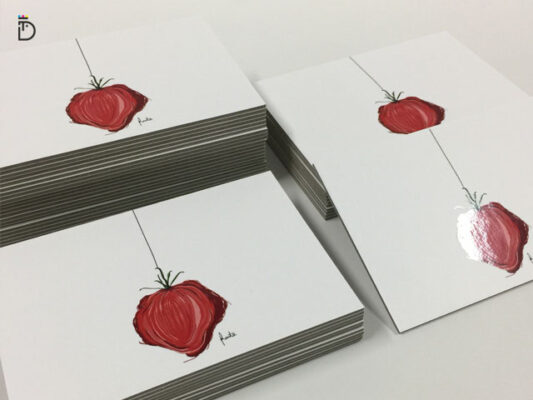 Postal cartonado com ilustração de tomate