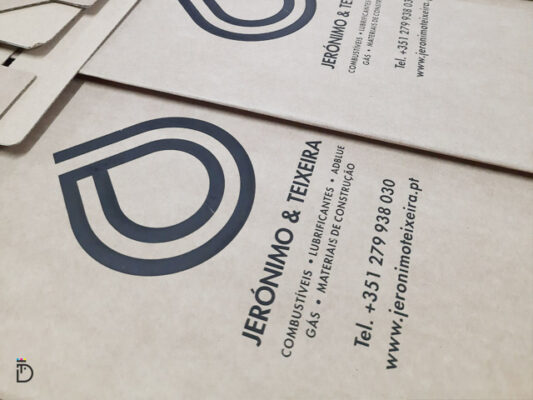 Serigrafia 3 Caixas em serigrafia Jerónimo e Teixeira