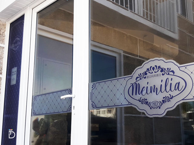 Pormenor do vinil fosco decorativo – Restaurante Meimilia