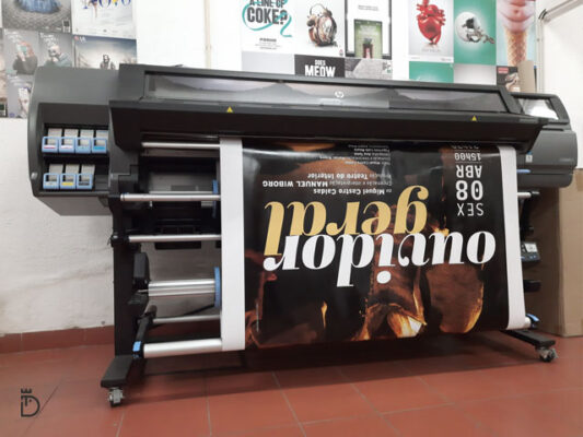 Impressão digital de grandes formatos para eventos e publicidade