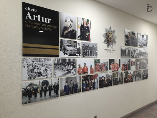 Painel expositivo em homenagem ao Chefe Artur – Bombeiros Cruz Verde