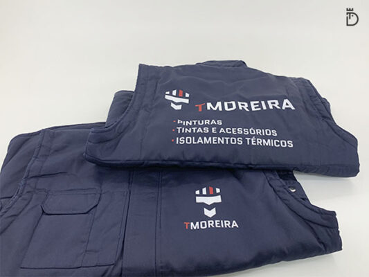 Colete de vestuário laboral personalizado – T. Moreira