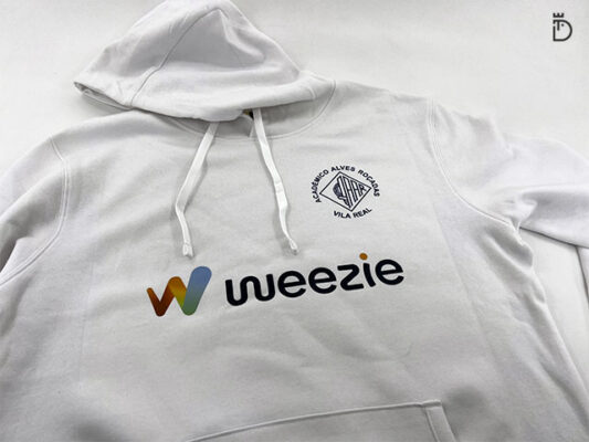 Hoodie personalizado para o Académico Alves Roçadas – frente