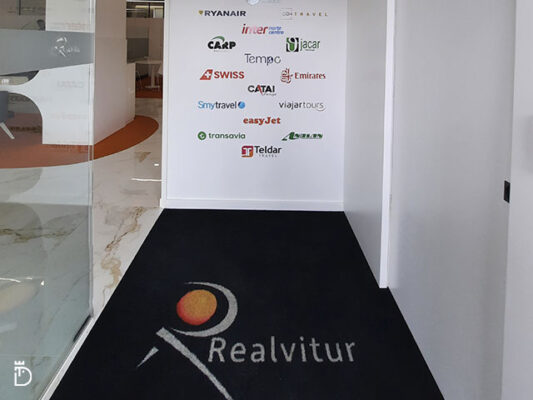 Tapete personalizado com logotipo da Realvitur