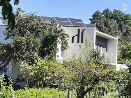 Reclamo em alucobond com logotipo Dom Rodrigo