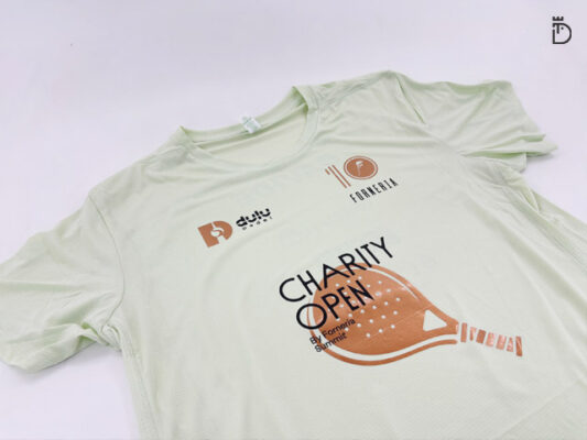 T-shirt personalizada para torneio de padel Charity Open – Forneria Summit