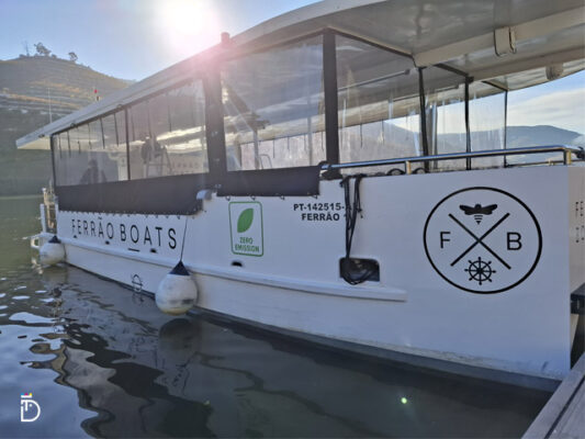 Barco FERRÃO BOATS
